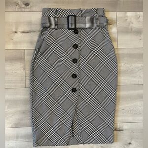 H&M Black and White Plaid and houndstooth Pencil Skirt